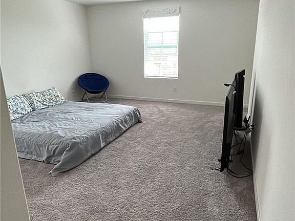 2nd image of 45019 Starina St