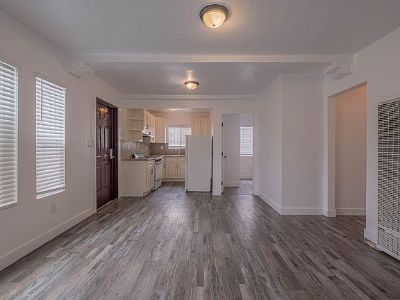 4th image of 520 W 82nd St #524