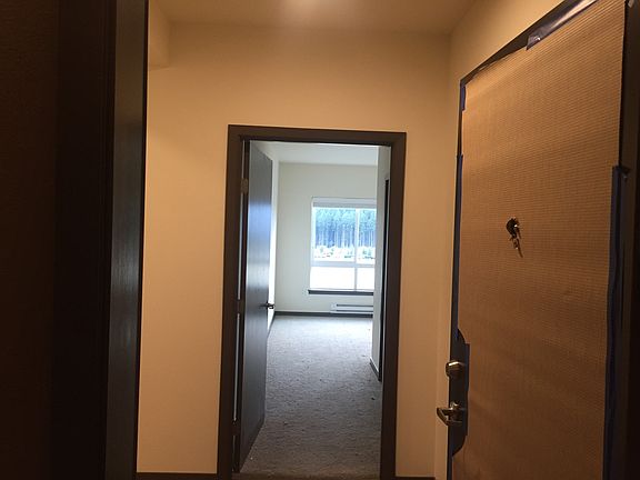 4th image of 736 8th Ave NE Unit 205