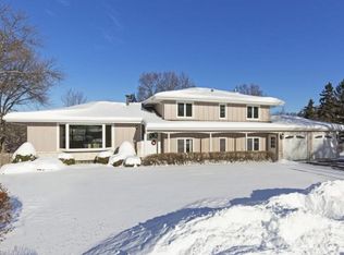 220 Spring Valley Dr, Bloomington, MN 55420