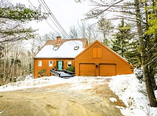 11 Ocean Dr, Lincolnville, ME 04849