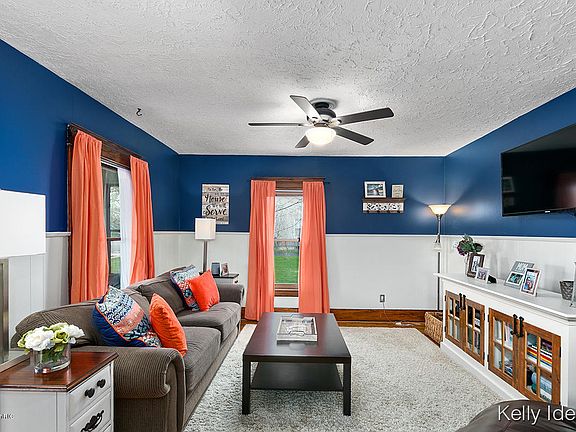 4th image of 1349 Leonard St NE