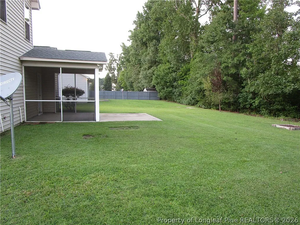 3 bed, 2.5 bath, 1837 sqft, $1,950 — Photo 2