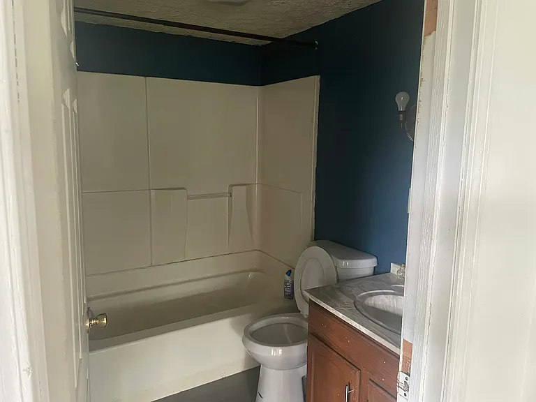 124 Russell Ave #3 — Photo 6