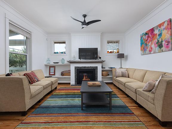 2nd image of 2586 SW Anemone Ave