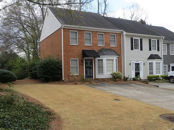 3rd image of 530 Salem Woods Dr SE