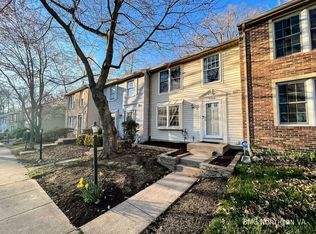 7520 Aspenpark Rd, Lorton, VA 22079