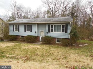423 Dogwood Rd, Stroudsburg, PA 18360