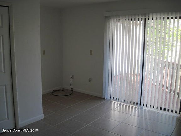2nd image of 8781 Oleander Ct