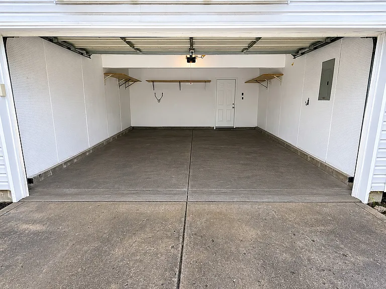 12754 Crescent Dr — Photo 17