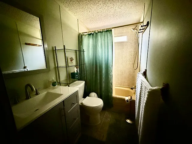 470 Hilltop Ct — Photo 21