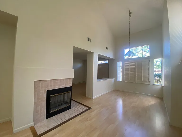 293 Scotts Valley — Photo 3