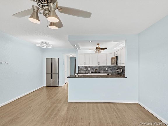 4th image of 110 Westbury E #110