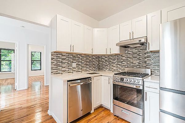 1st image of 115 Perry St APT 4C
