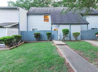 285 Country Club Dr, Jonesboro, GA 30238