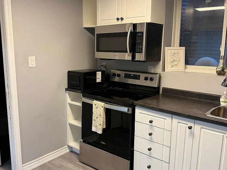 3250 Apricot St #BASEMENT — Photo 3