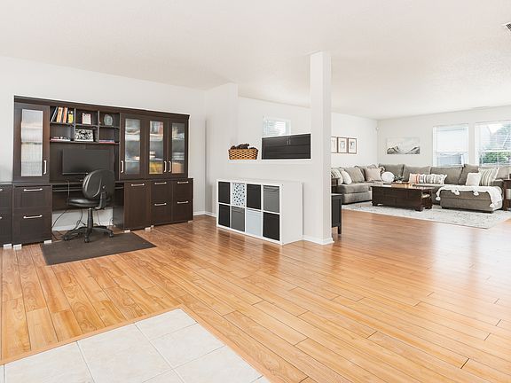 5th image of 10355 Waveland Cir