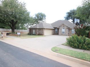 2117 Cedar Pointe Ln, Edmond, OK 73003