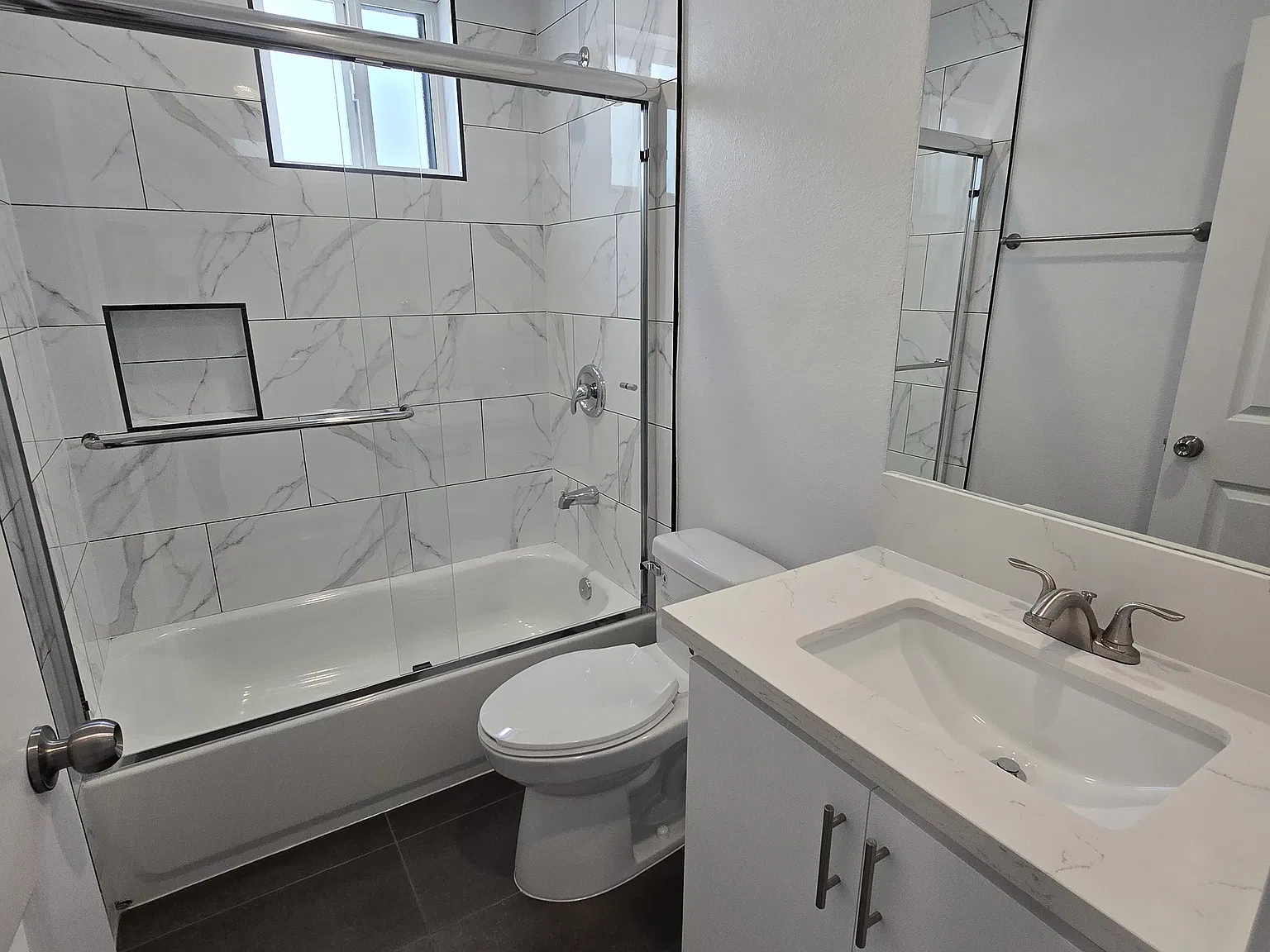 6 bed, 2000 sqft, $900 — Photo 3
