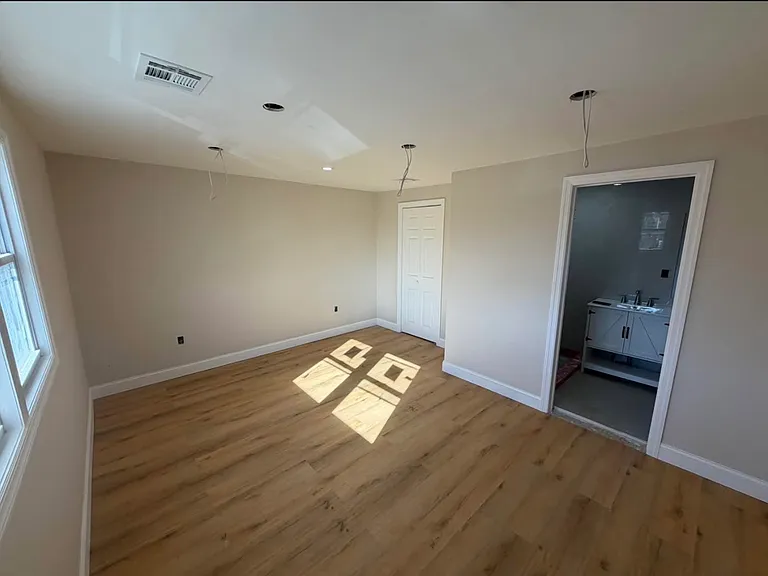 162 Frederick St #2 — Photo 6