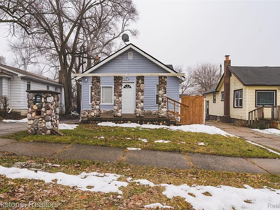 2nd image of 103 W Cornell Ave