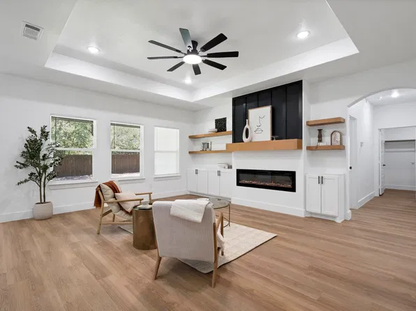 805 S Tierney Rd, Fort Worth, TX 76112