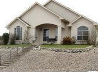 1831 Summit Ridge Dr, Kerrville, TX 78028