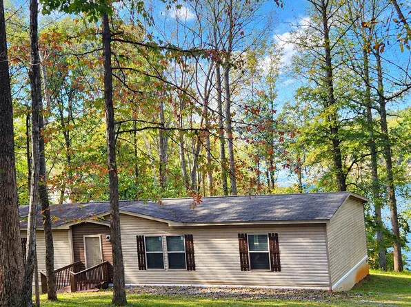 300 Whisperway Rd, Moneta, VA 24121