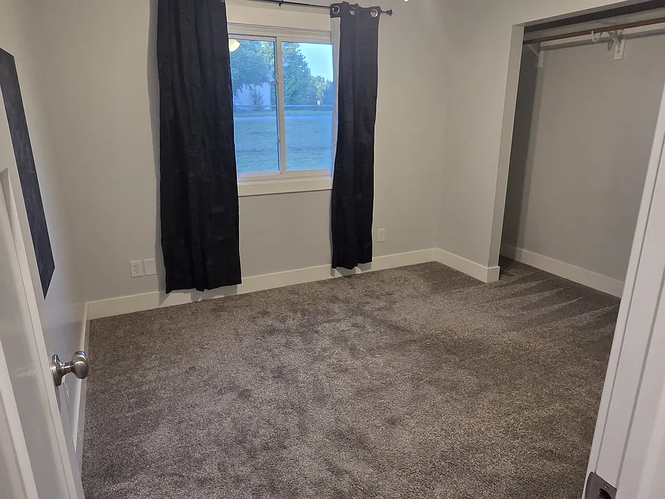 401 Stallion St