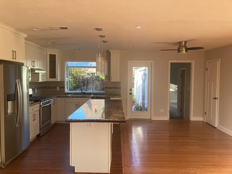 Kitchen + living room area