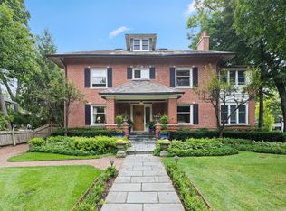 812 Lloyd Pl, Winnetka, IL 60093