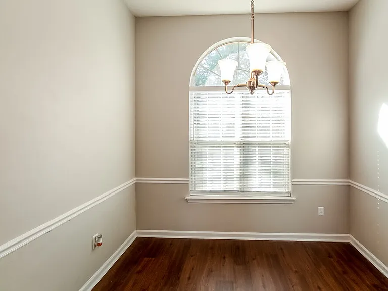 5451 Philgrove Way — Photo 6