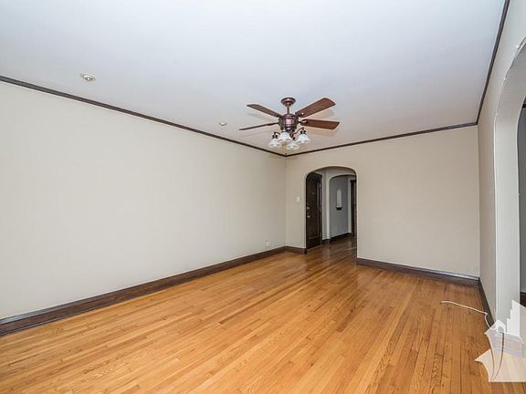 2nd image of 1714 W Belle Plaine Ave