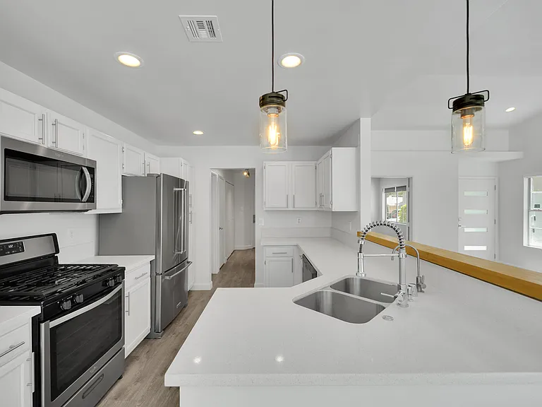 2505 Sea Venture Dr — Photo 21
