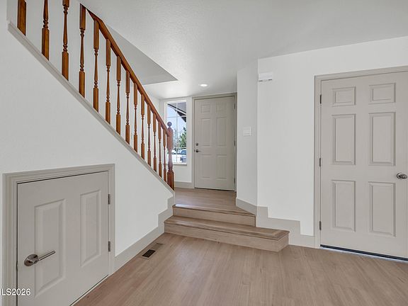 4th image of 6850 Forsythia Way