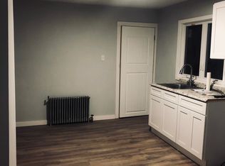 16 Colchester St, Springfield, MA 01109