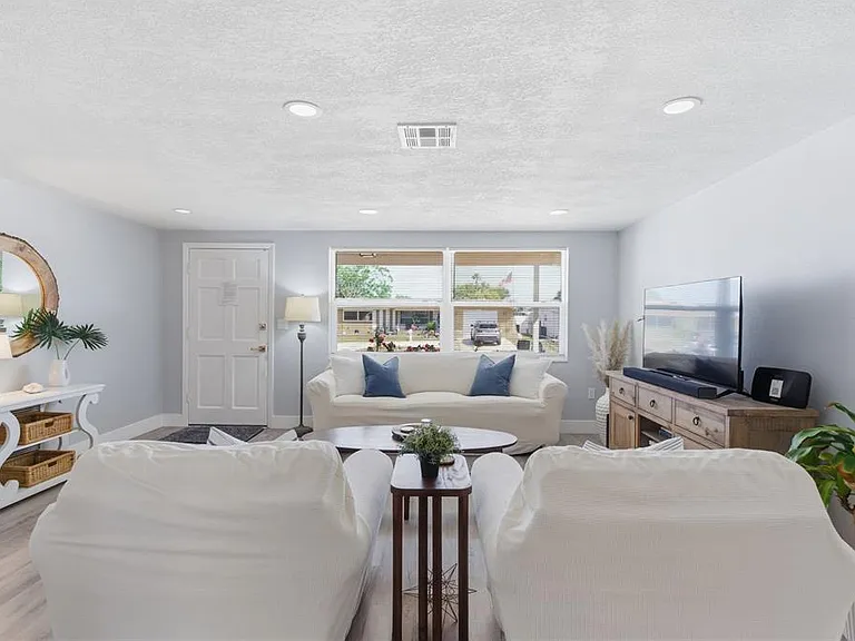 7608 Sue Ellen Dr — Photo 27