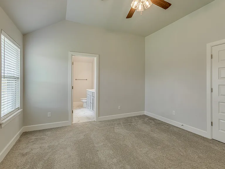 9324 NW 143rd St — Photo 21