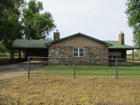 423972 E 1030th Rd, Checotah, OK 74426