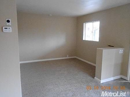 5th image of 220 Oak Ave