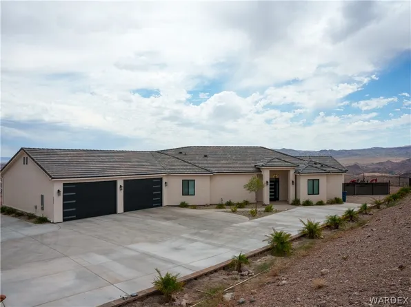 2925 Sinyala Canyon Dr, Bullhead City, AZ 86429