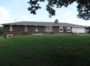 10209 Red Spring Rd, Mountain Grove, MO 65711