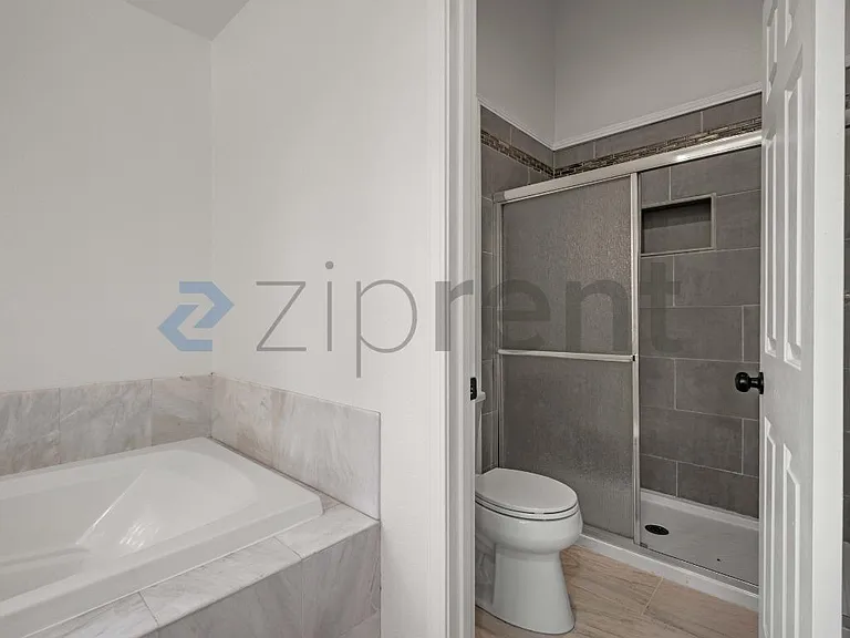 1425 Country Manor Dr — Photo 29
