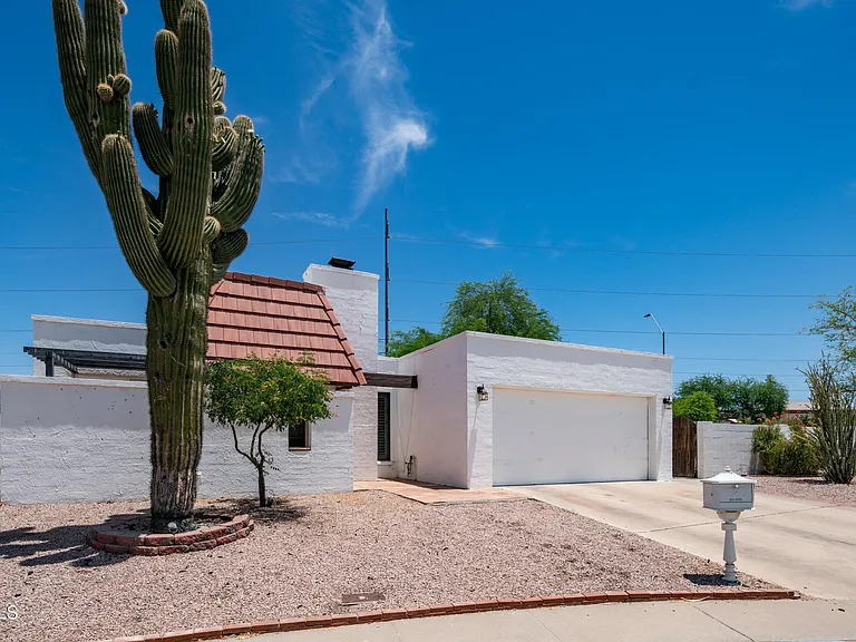 648 E Tam Oshanter Dr — Photo 30