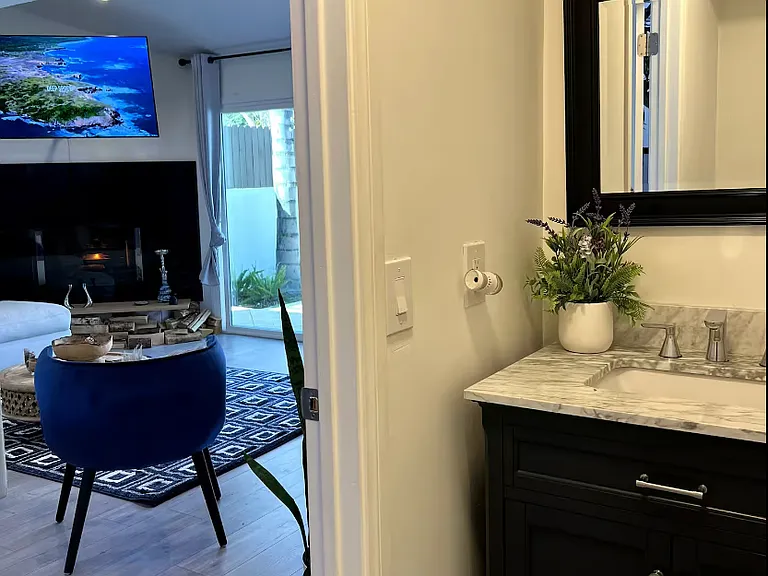 21001 Costanso St — Photo 19