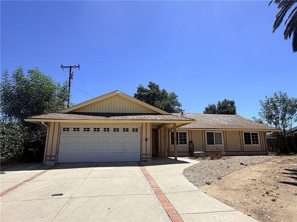 1st image of 2448 Cuatro Dr