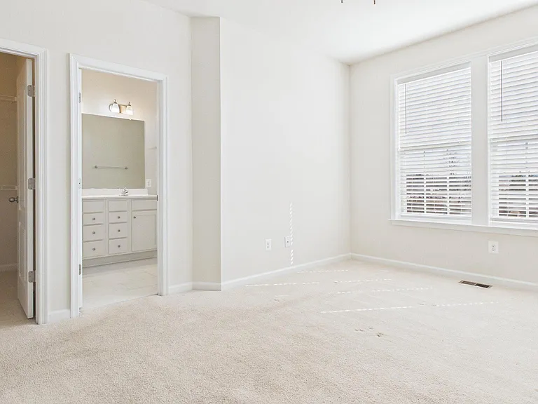 23 Chester Ct — Photo 33