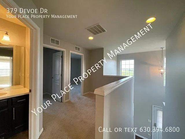 3 Bedroom, 2.1 Bath End Unit in Prescott Mill of Oswego! 2 car garage! — Photo 4