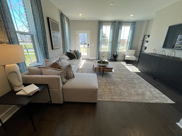 157 Stoutsburg Blvd — Photo 5
