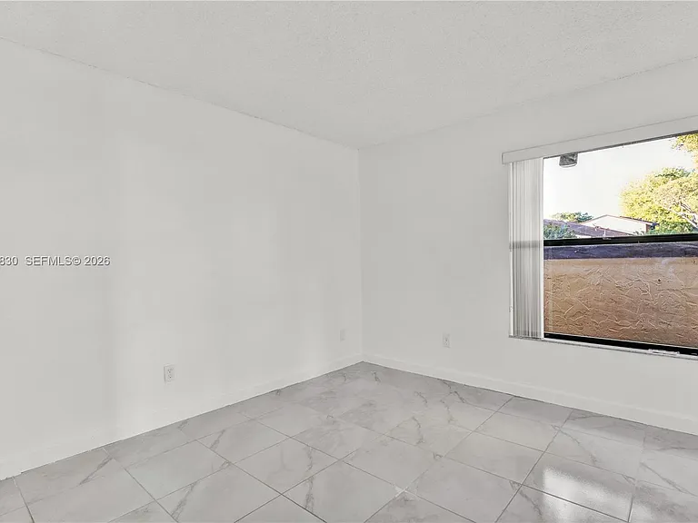 12704 SW 71st Ter — Photo 17